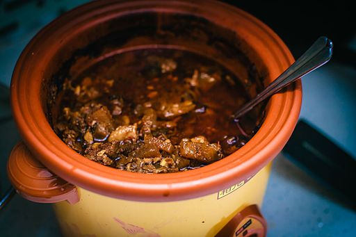 slow_cooked_stew_tips_with_daikon_radish_and_browned_onions_21810934002